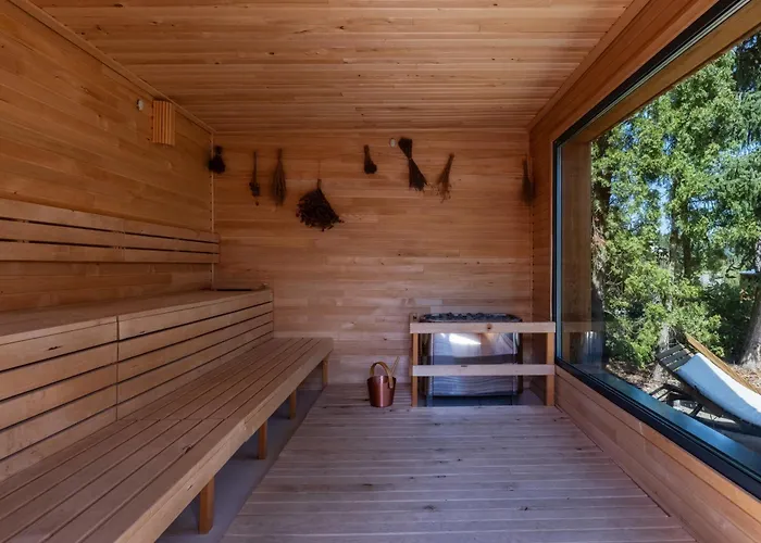 Po.spolu فندق 4*