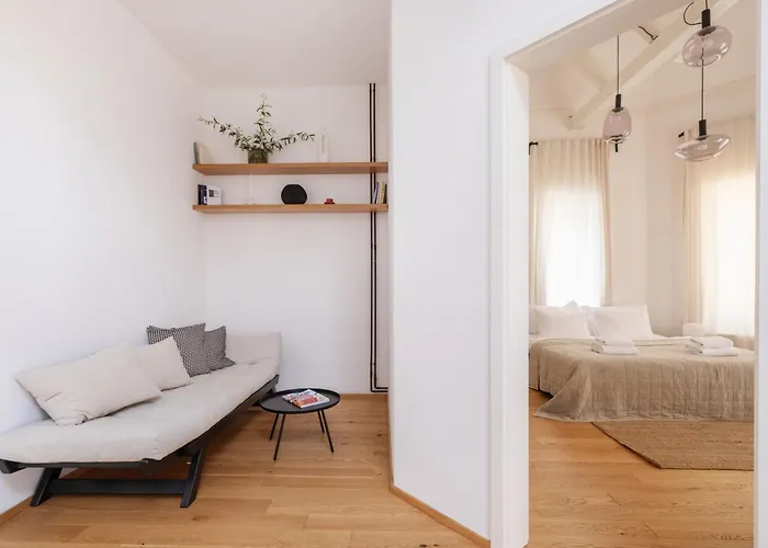 ホテル Po.spolu 4*